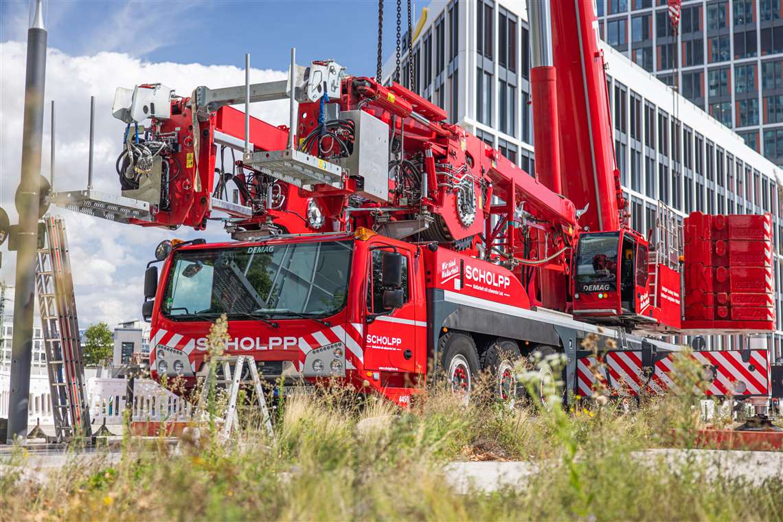 Scholpp's new Tadano AC 7.450-1 all terrain crane