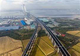 The photo shows the construction site of the Changtai Yangtze River Bridge in Taizhou, Jiangsu province, China, on November 10, 2024. (Photo by Costfoto/NurPhoto)NO USE FRANCE