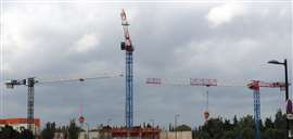 GP Mat put its two new Raimondi T147 flat top tower cranes to work on a residential construction project in Monteux