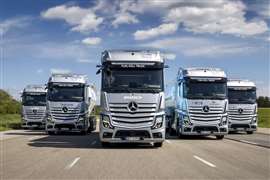 Daimler Truck starts H2 fuel cell truck customer trials